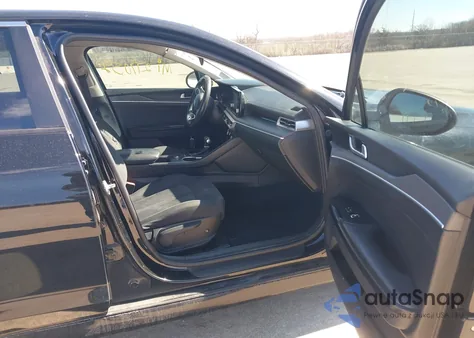 2021 Kia K5 Lxs z USA, uszkodzony, nr VIN 5XXG14J26MG008756